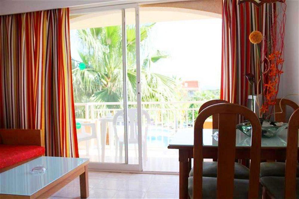 Club Simo Aparthotel 3*